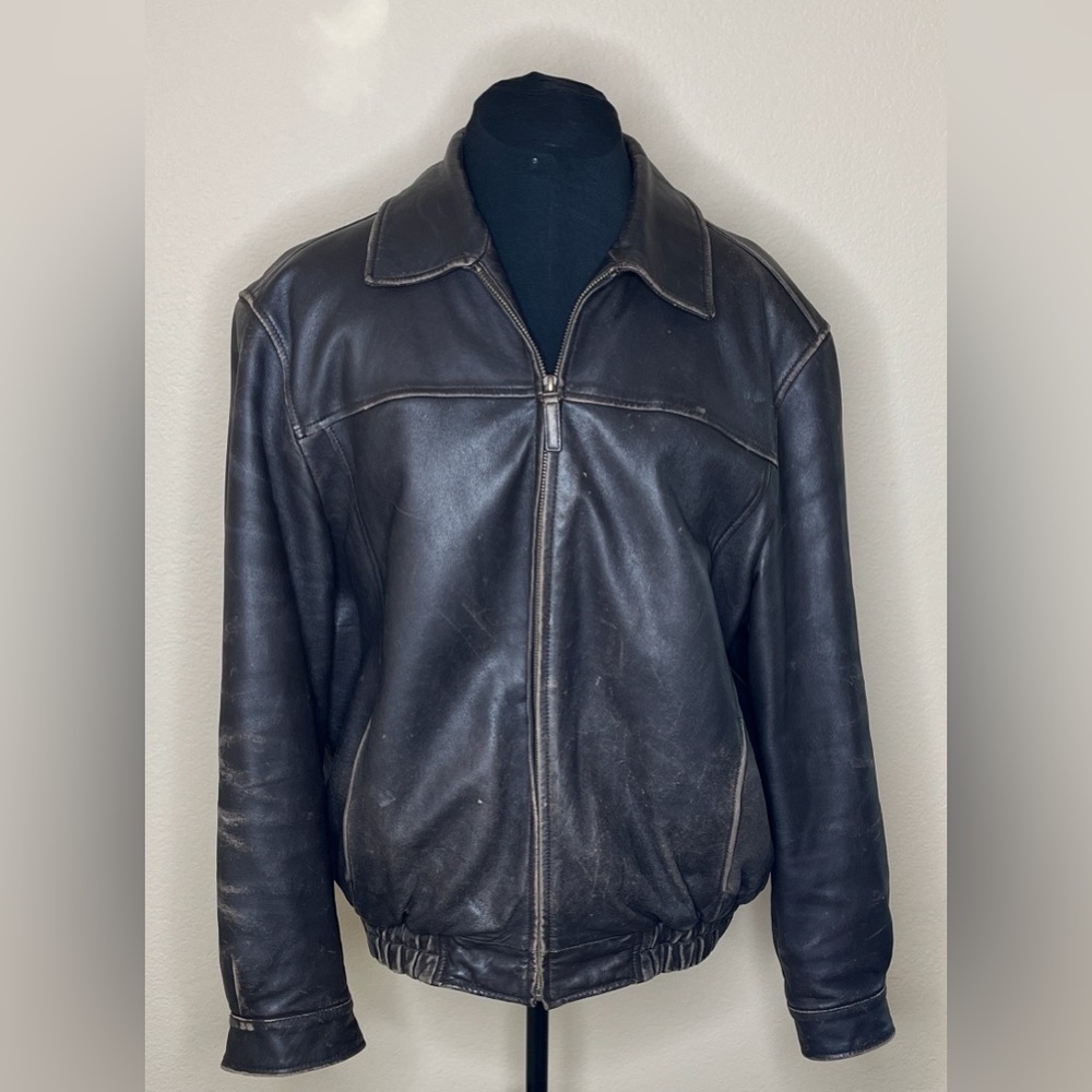 Vintage bomber, aviator jacket by Roundtree and Yorke. Men’s size L.